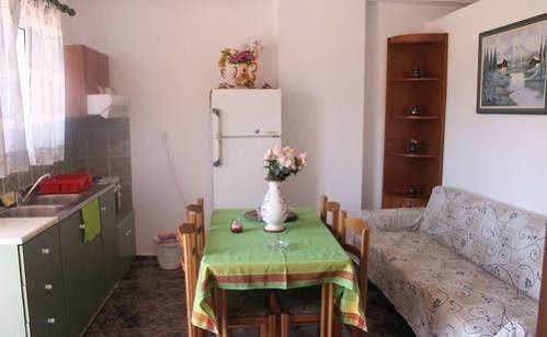 Yannis Pothoulakis Apartments Almirida Esterno foto